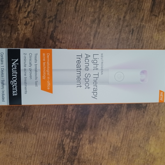 Neutrogena Skincare Neutrogena Light Therapy Acne Spot Treatment Poshmark